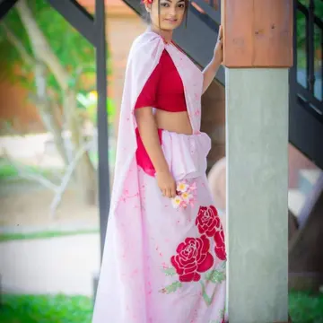 View photo 5 of 10, Batik Saree 05