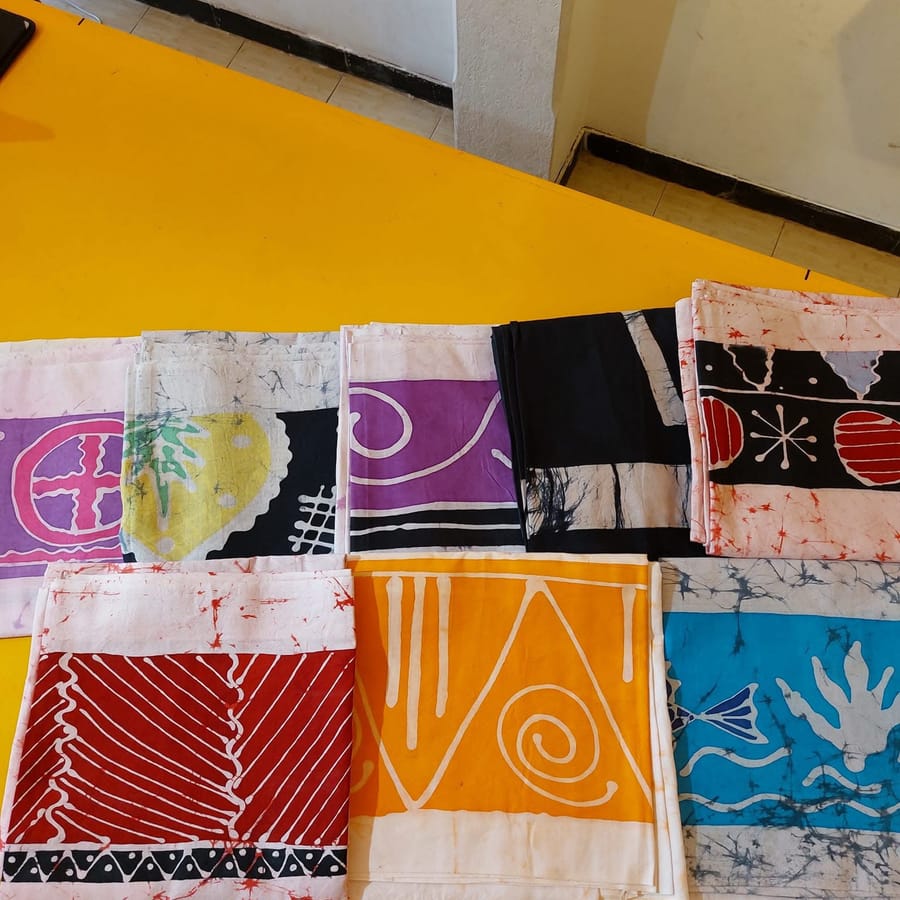Batik Fabric Length 01, handmade Sri Lankan batik length of cloth, KB-032